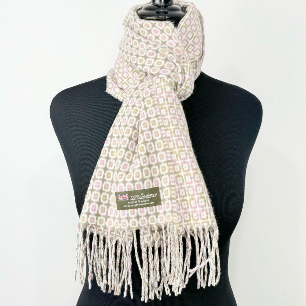 Scottish 100% Cashmere Geometric Pattern Pastel Green Pink Fringed Neck Scarf